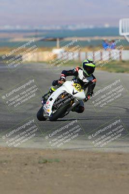 media/Aug-13-2023-CRA (Sun) [[1cfc37a6fb]]/Race 3 600 Superbike/Race/